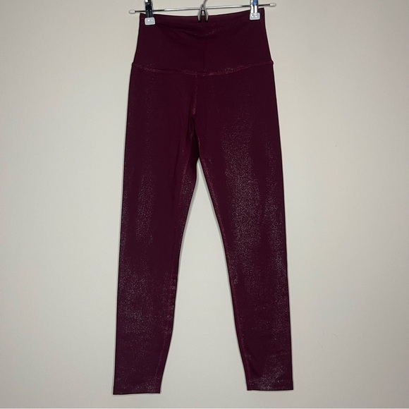 BEYOND YOGA Burgundy Metallic Sparkle Yoga Workout Atheleisure Leggings - Picture 2 of 8